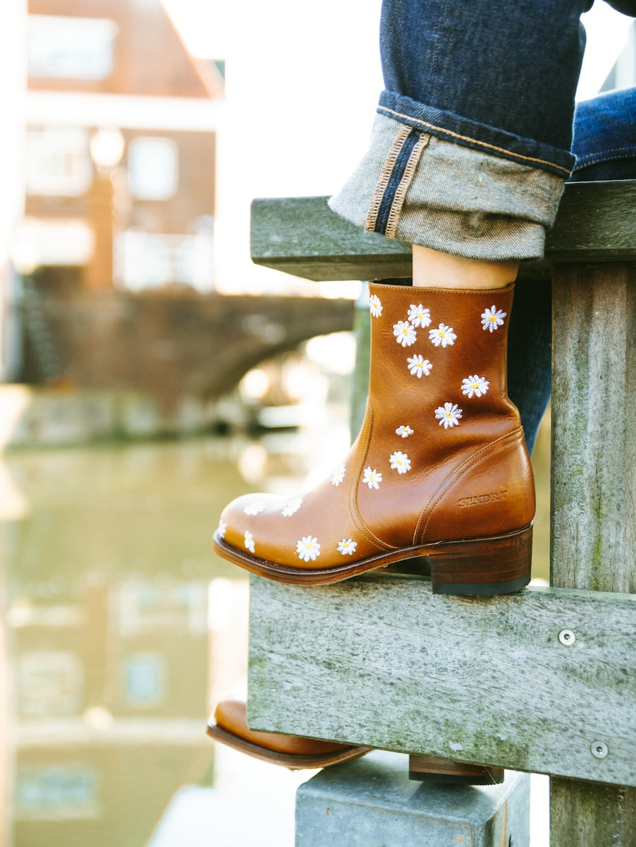 Daisy Boots Brown