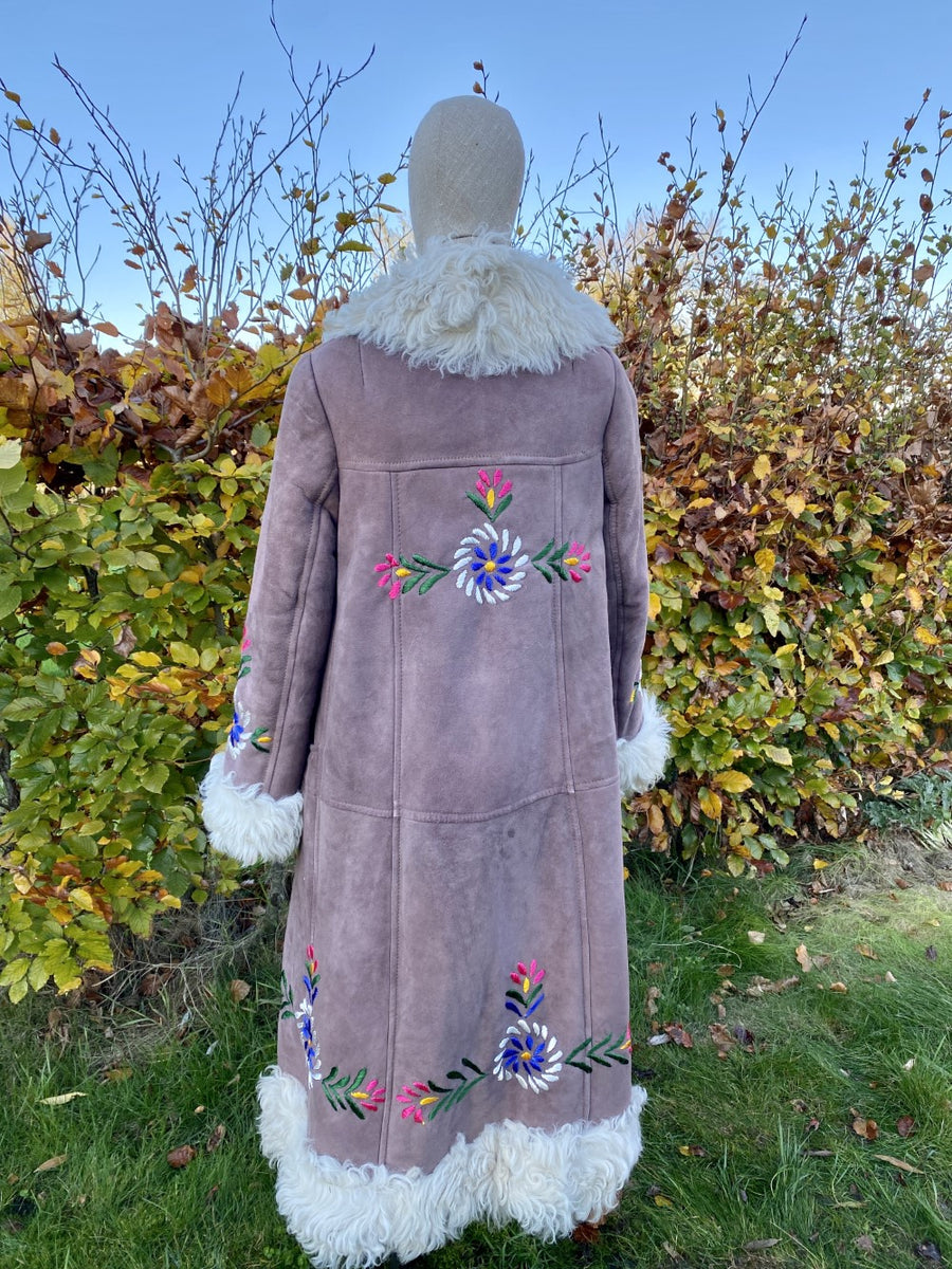 Afghan Sheepskin Coat Fia – Dandelie