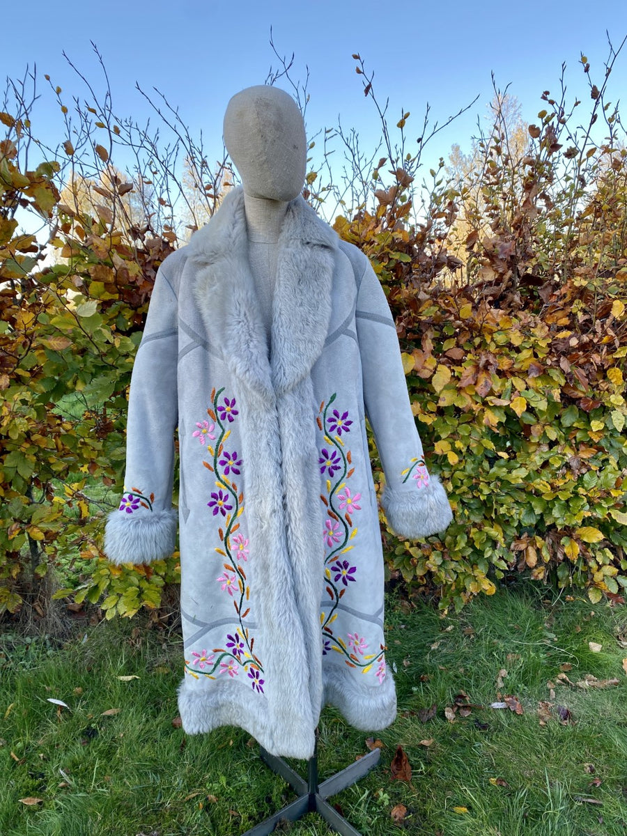 Afghan Sheepskin Coat Fia – Dandelie