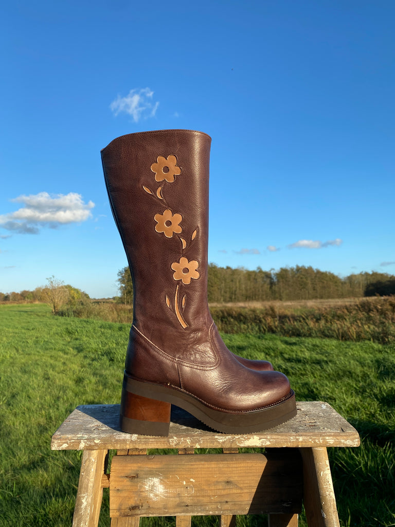 Platform Flower Boots Espresso Brown