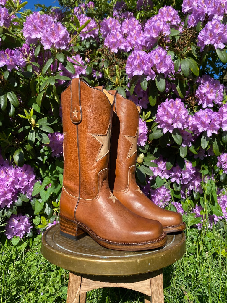 Mystic Star Boots Brown Low Heel