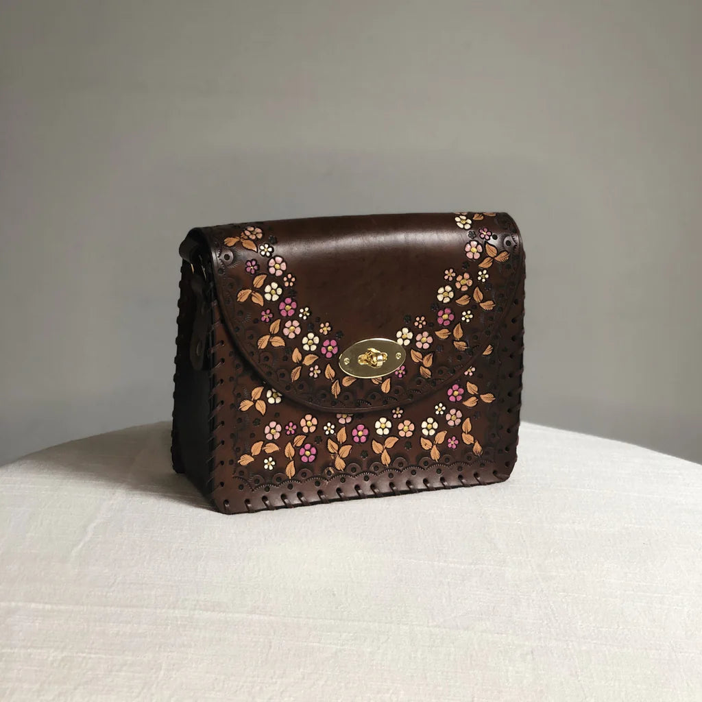 Tiggy by Cuddington Bag - Vintage Daisy Jane Crossbody Brown