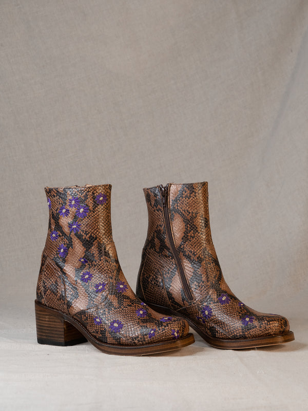 Sendra flower ankle boots snake dandelie