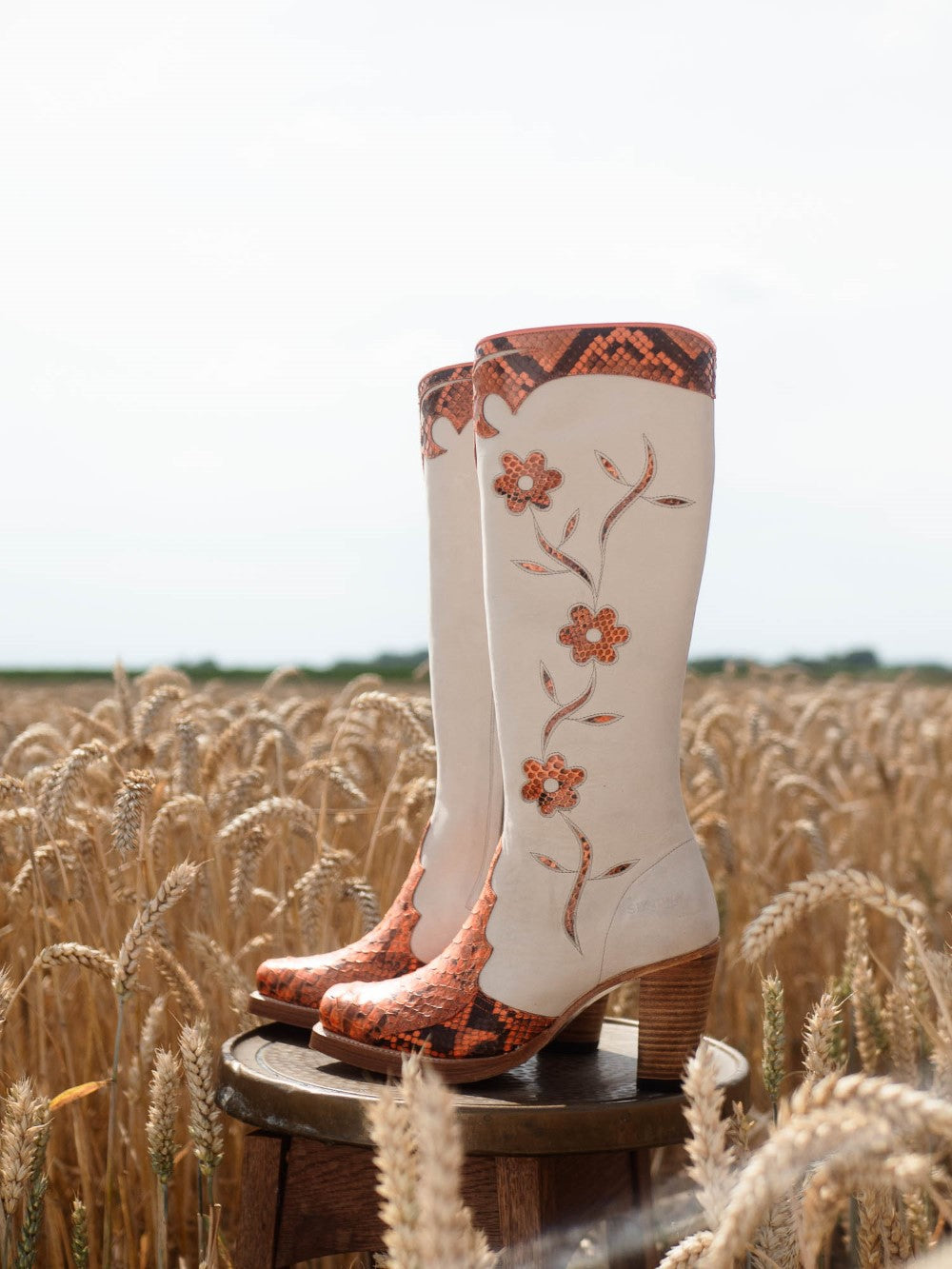 White hot sale floral boots